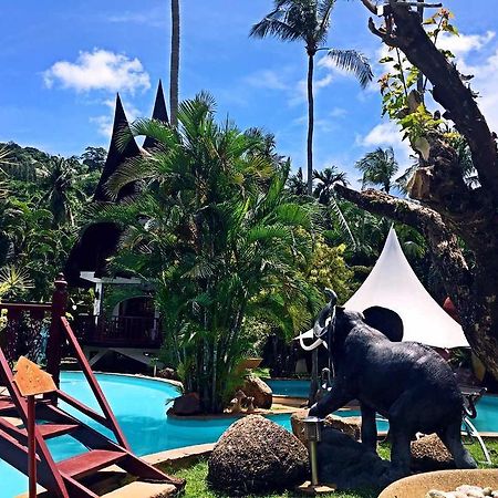 Coco Palace Resort Nai Harn Eksteriør billede
