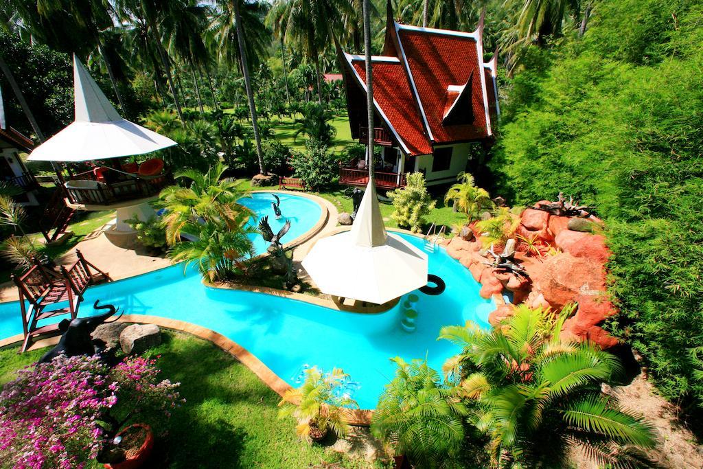 Coco Palace Resort Nai Harn Værelse billede