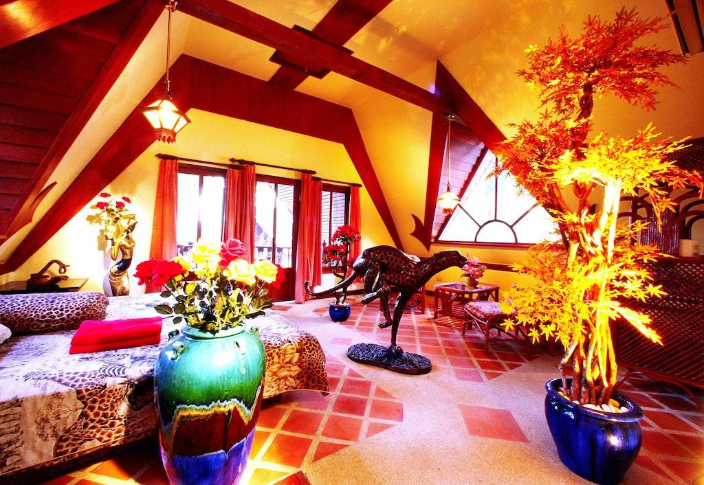 Coco Palace Resort Nai Harn Værelse billede