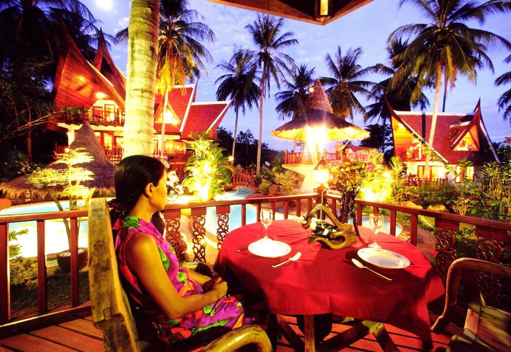 Coco Palace Resort Nai Harn Værelse billede