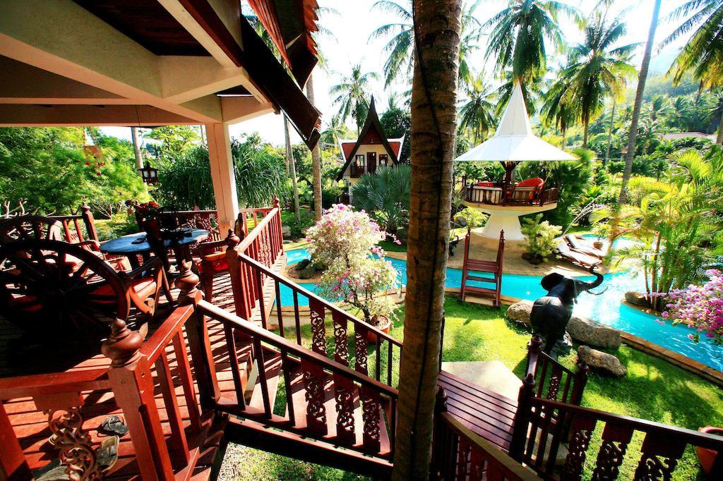 Coco Palace Resort Nai Harn Værelse billede