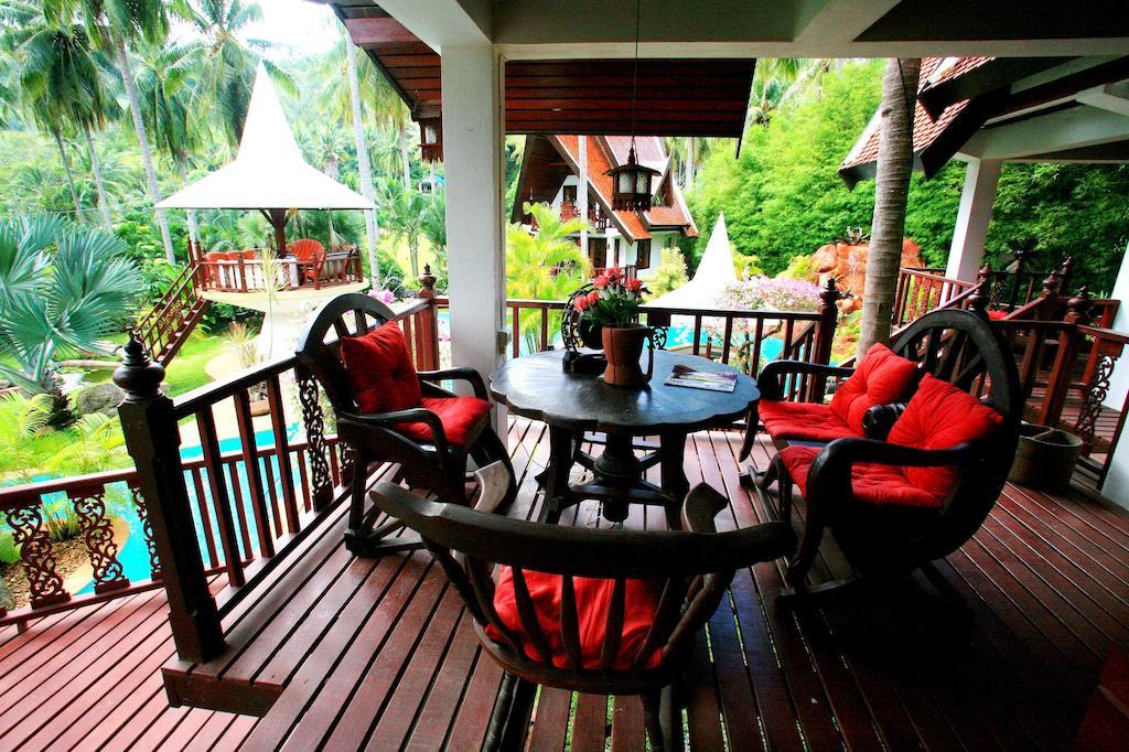 Coco Palace Resort Nai Harn Værelse billede