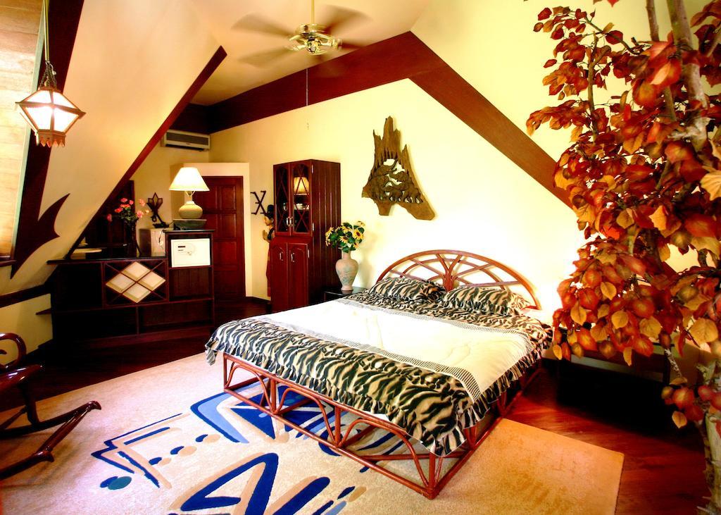 Coco Palace Resort Nai Harn Værelse billede