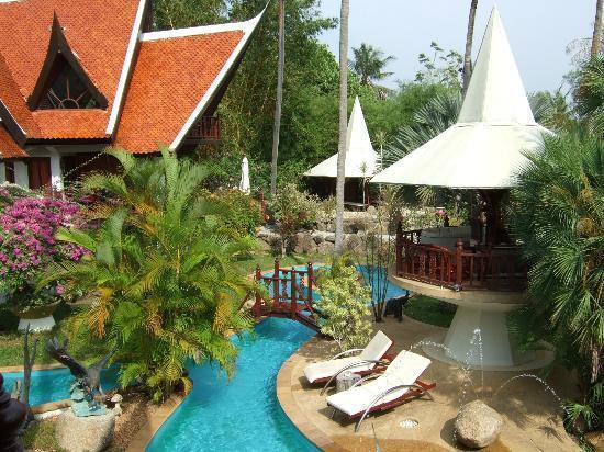 Coco Palace Resort Nai Harn Eksteriør billede