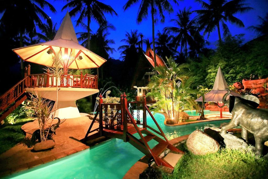 Coco Palace Resort Nai Harn Eksteriør billede