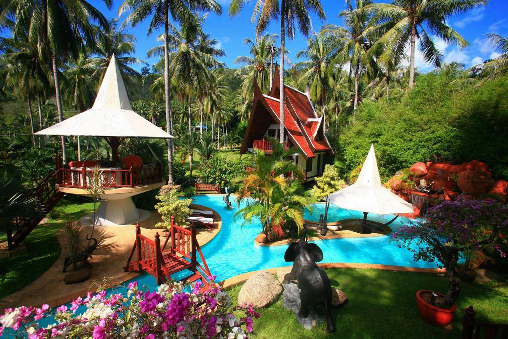 Coco Palace Resort Nai Harn Eksteriør billede